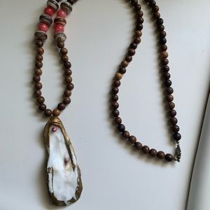 Wood Bead Oyster Shell Necklace 🦪